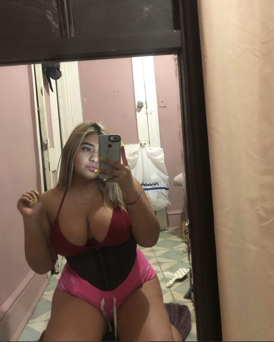 yournewdaddyxxx:  juicy tits