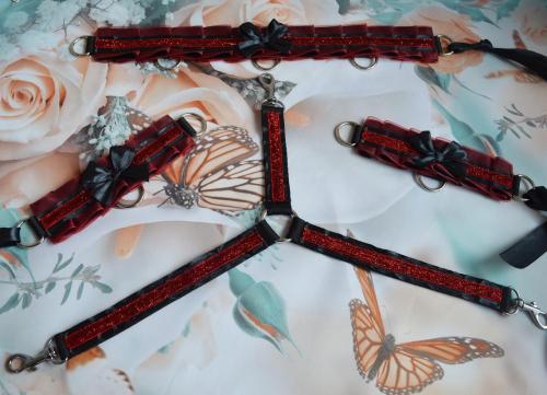 Triple Restrain - Suitable for Collar and cuffs sets https://www.etsy.com/listing/804613396/made-to-