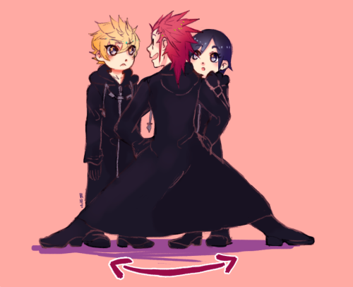 vani-e: ｓｈｏｒｔｅｒ ｆｒｉｅｎｄｓ Axel is super tall compared with Roxas and Xion, I had to do this uvu