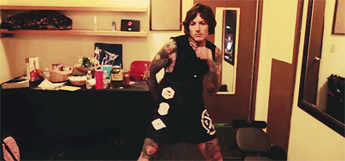 punk-af:  another gif with matt and oli i will never understand 