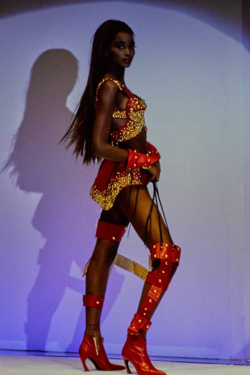 therunwayarchive:Beverly Peele at Mugler, Spring 1992