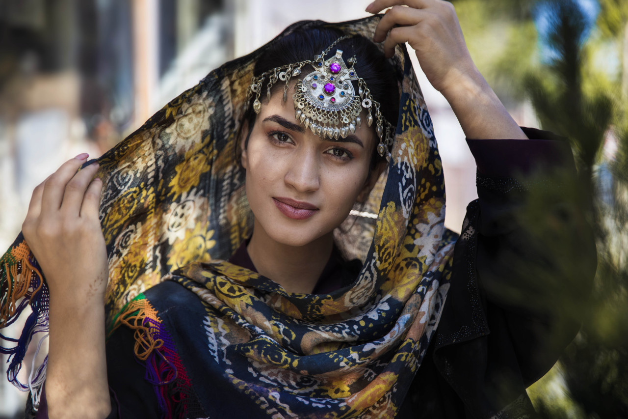 Mahal Wak is an award-winning actress and activist. I photographed her last week, in Kabul, Afghanistan.As an actress, she loves to play roles dressed in traditional Afghan outfits. If you look at the Afghan jewelleries, dresses or carpets you would...