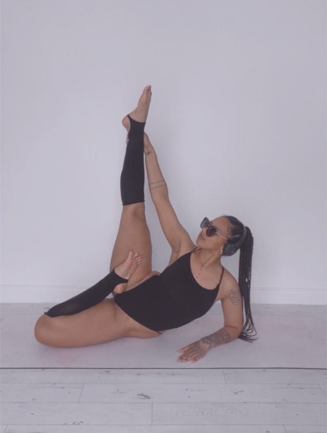 spankyjames22:imelda-ohh:Yoga & chill