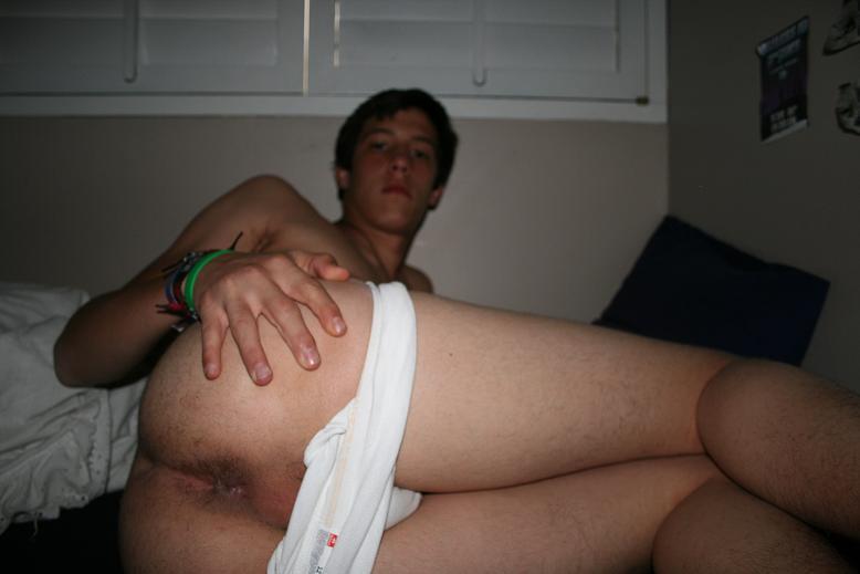 aptosvia:  Totally fuckable! 
