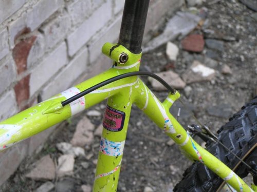 dirtdrops:  Probably one of the earlier single speed specific bikes.  This was the second single spe