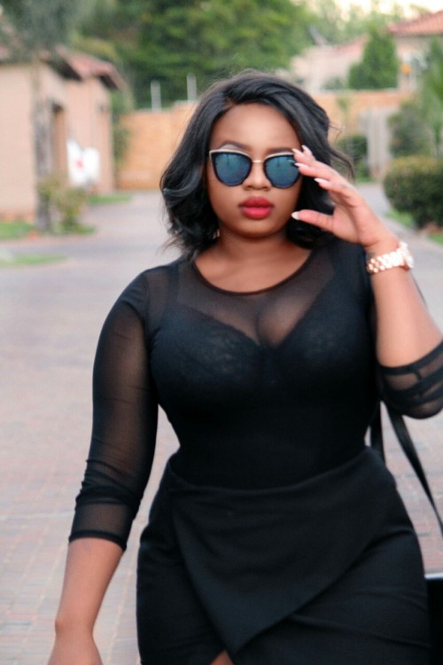 dynastylnoire:  leephottoshots:  Thickleeyonce _ South Africa  ;;raises hand:: where did you get tha