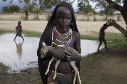 tat-art:  Antonio Perez Rio - Arbore child in Lower Omo Valley (Ethiopia) 