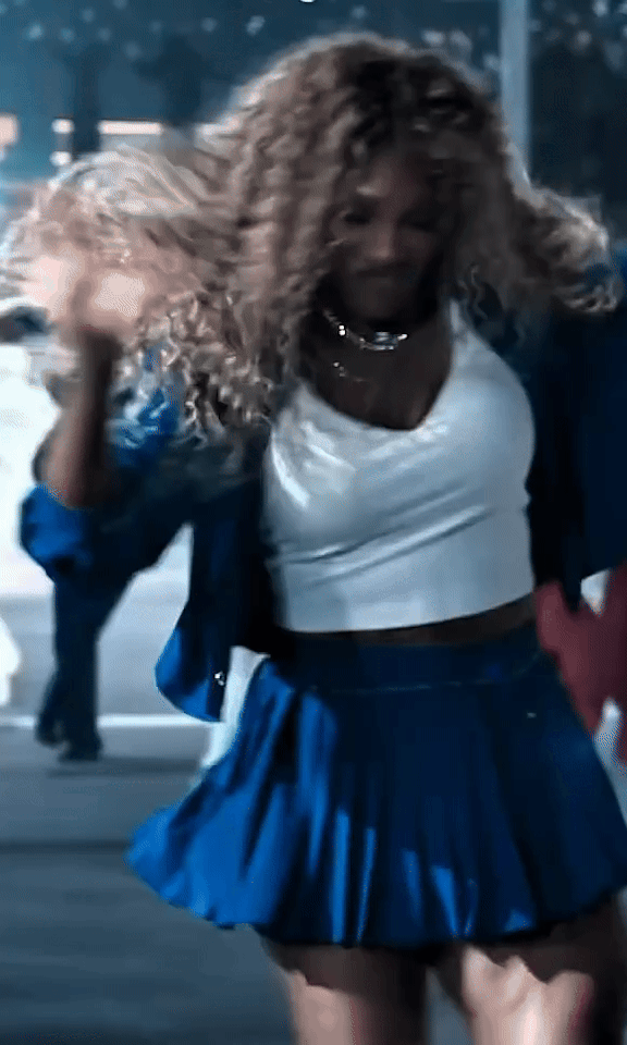 SERENA WILLIAMS During Kendrick Lamar’s Halftime Show At Super Bowl LIX 