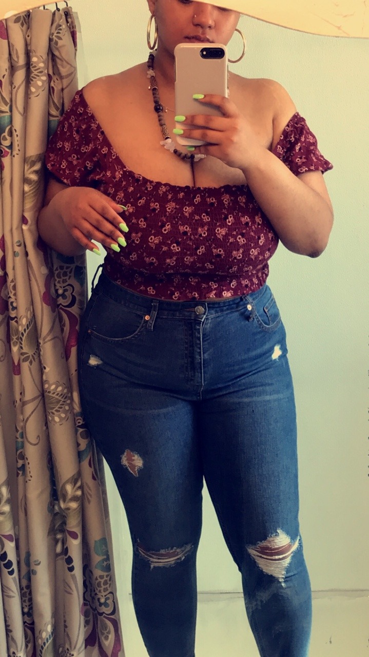 yallbetternotdeletemyshit:  fatassbrylatres:  Damn I’m fine 🤤💗  Woooooooow