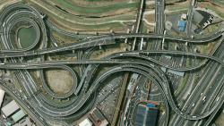 earthglance:  Oyamazaki junction, Japan