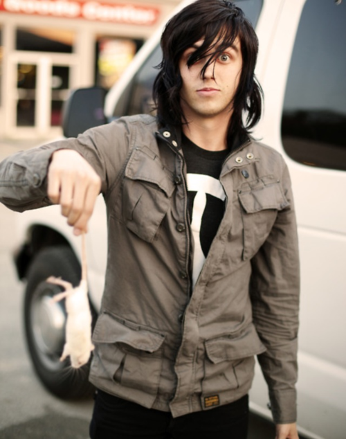 'Cause I'd rather feel pain than nothing at all