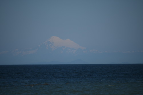 Floating Mountain