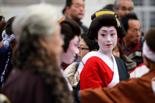okiya:  Osaka Geisha at Toka Ebisu festival (by Tamayura)