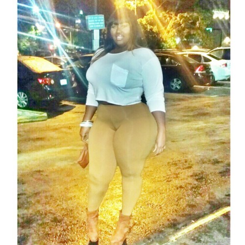 ratedthickent:  ASS-STONISHING!   RATEDTHICKENT.TUMBLR.COM 