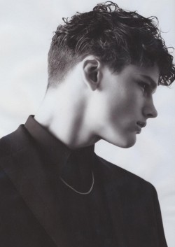 gosmoke:  Simon Nessman, Givenchy F/W 2008