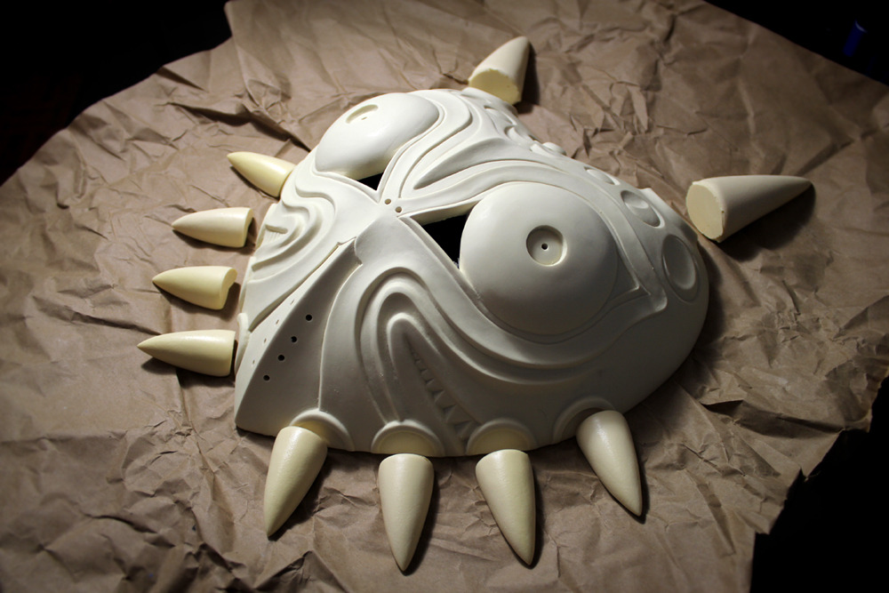 sarahjoncas:  Have been working away on this ‘Oni Mask&rsquo; the past month!
