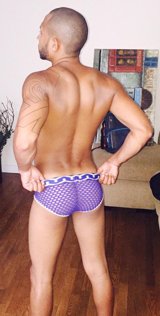 dominicanblackboy:  My New Candy Crush Miami Exotic Dancer aka nude model Xavier