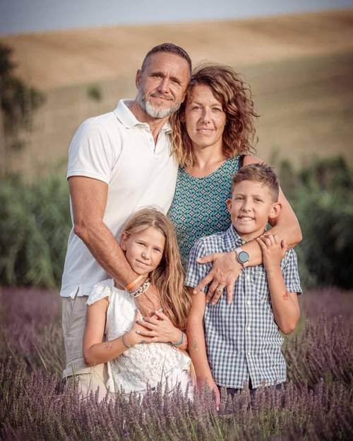 Family&hellip; By @alesuperx #family #andreadani #photographer #lavanda #santalucelavanda #love #tu