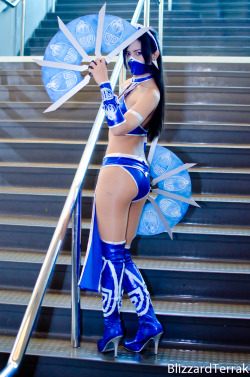 cosplayhotties:  CC12 - Kitana by ~BlizzardTerrak