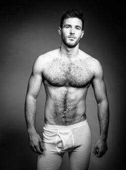 hunkopedia:  Follow Hunk’o’pedia for more hot guys!  Yes omg