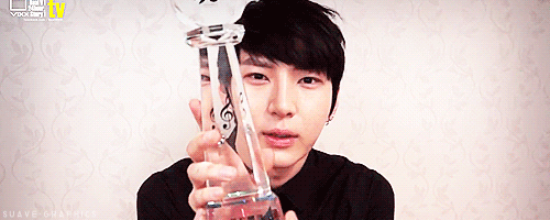 unicorngraphics:  “Thanks for giving the award to us. Our ST☆RLIGHT!”      