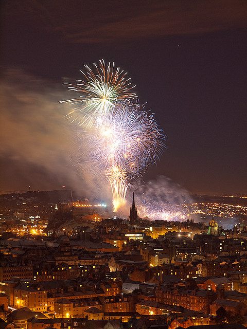 magicalnaturetour - Midnight Fireworks, Edinburgh Hogmanay 2010...