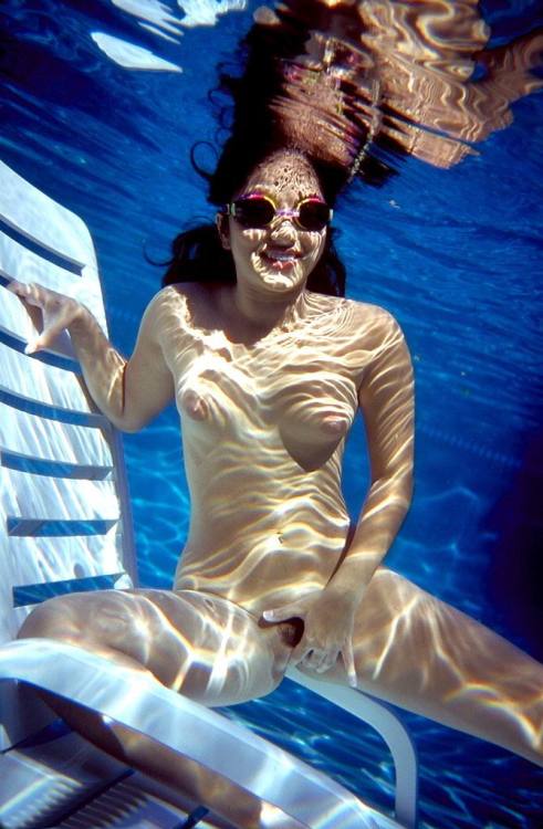 Underwater Passion adult photos