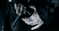 ohfili:lord of the rings + hands