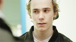 punchmelouis:isak “what the fuck is happening” valtersen