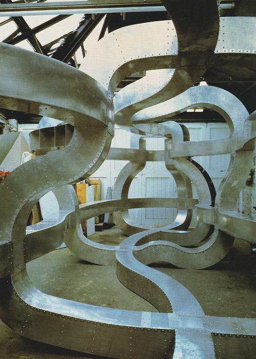 trioxic:
“ Richard Deacon
Body of Thought 1987-1988
”