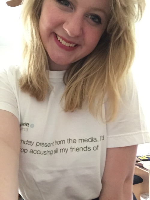 rosegardenfilledwithtaylor:10 days until 1989 Detroit! Here’s my outfit!!!