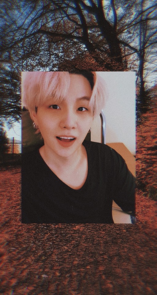 Yoongi Lockscreen + Wallpaper