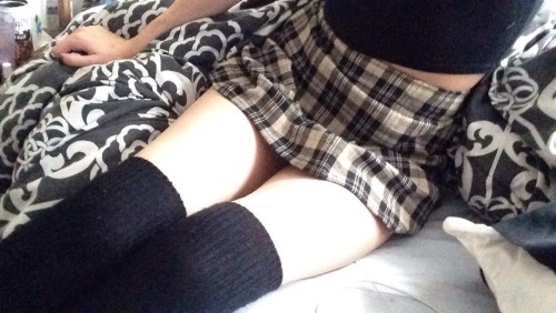 moonxfarron:  Come here~