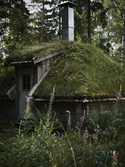 voiceofnature:Urnatur, Sweden. “The wood hermitage is a place for relaxation and reflection. Here in the forest you can enjoy the luxury of simplicity, living in unique hand-crafted cottages, or in a tree house, without electricity. Sit down  by the