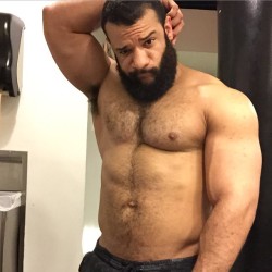 Noskinnyguysallowed