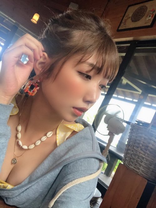 aimmmh2: twitter.com/melomea030
