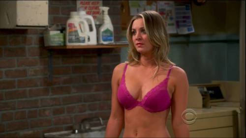 Porn photo hotsexyfemalecelebs:  Kaley Cuoco’s bra