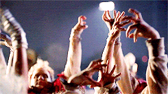 atsecondsight:Every Glee song ever ↳Thriller/Heads Will Roll