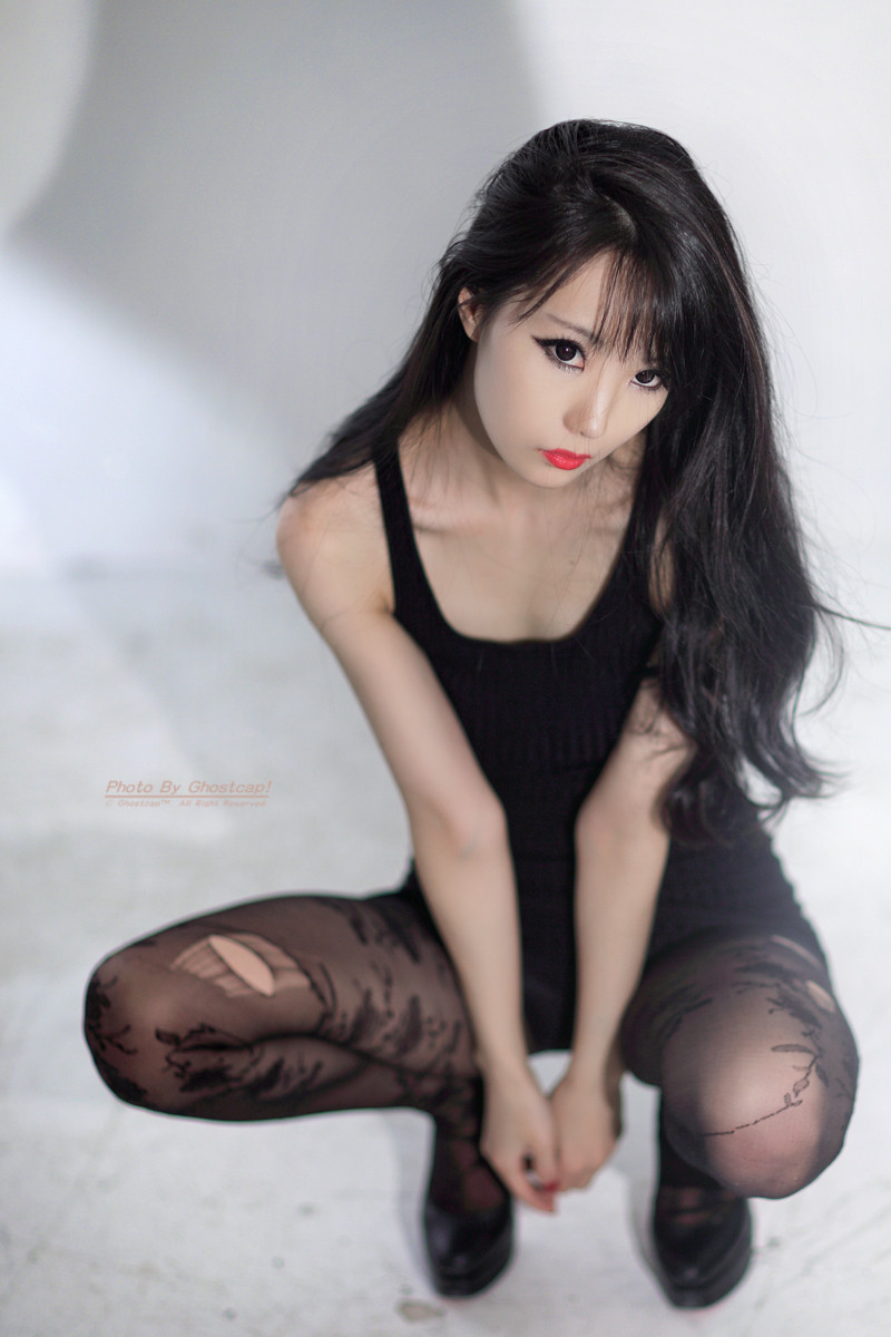 Im Soo Yeon - Black Dress Set Pics