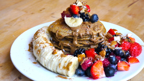 dontjustsurvive-live:  Banana, almond butter pancake parfait  
