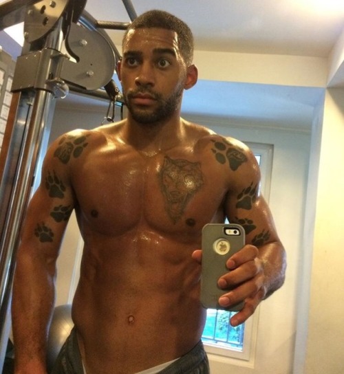 muscleworship808:  His smile and that body! 😘