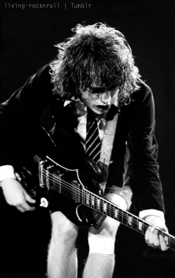 living-rocknroll:  Angus Young 