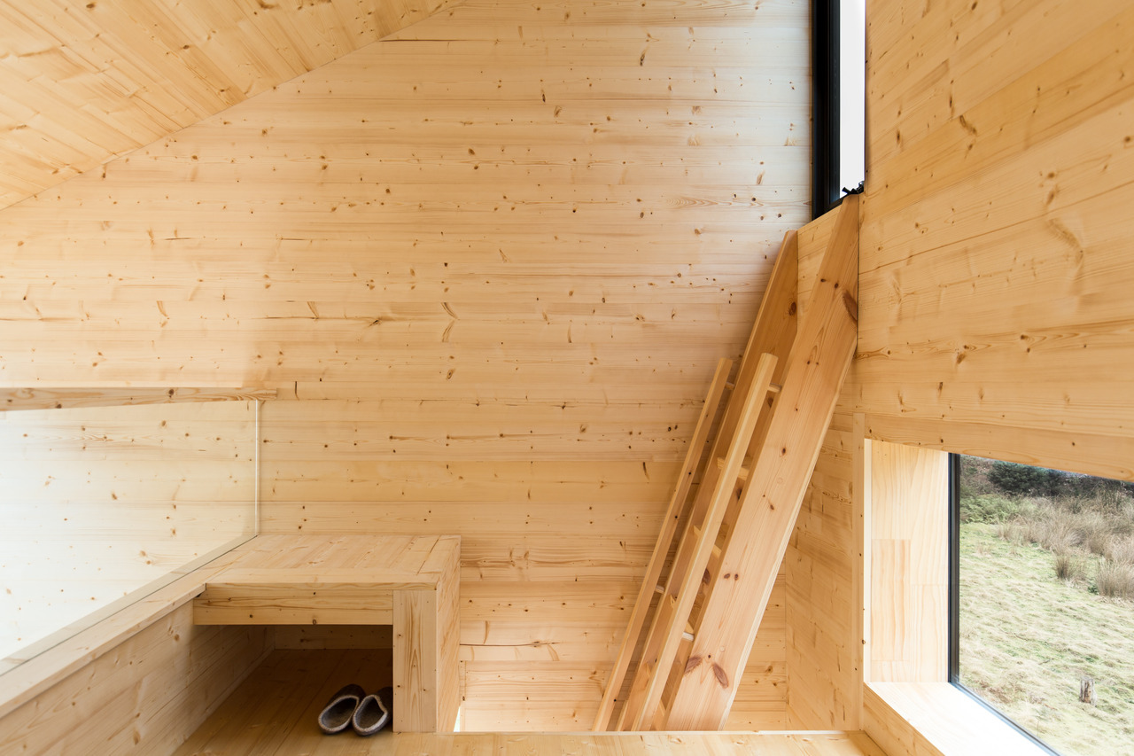 cabinporn:  Bruny 149 built by @maguiredevineThe design of the Bruny Island cabin