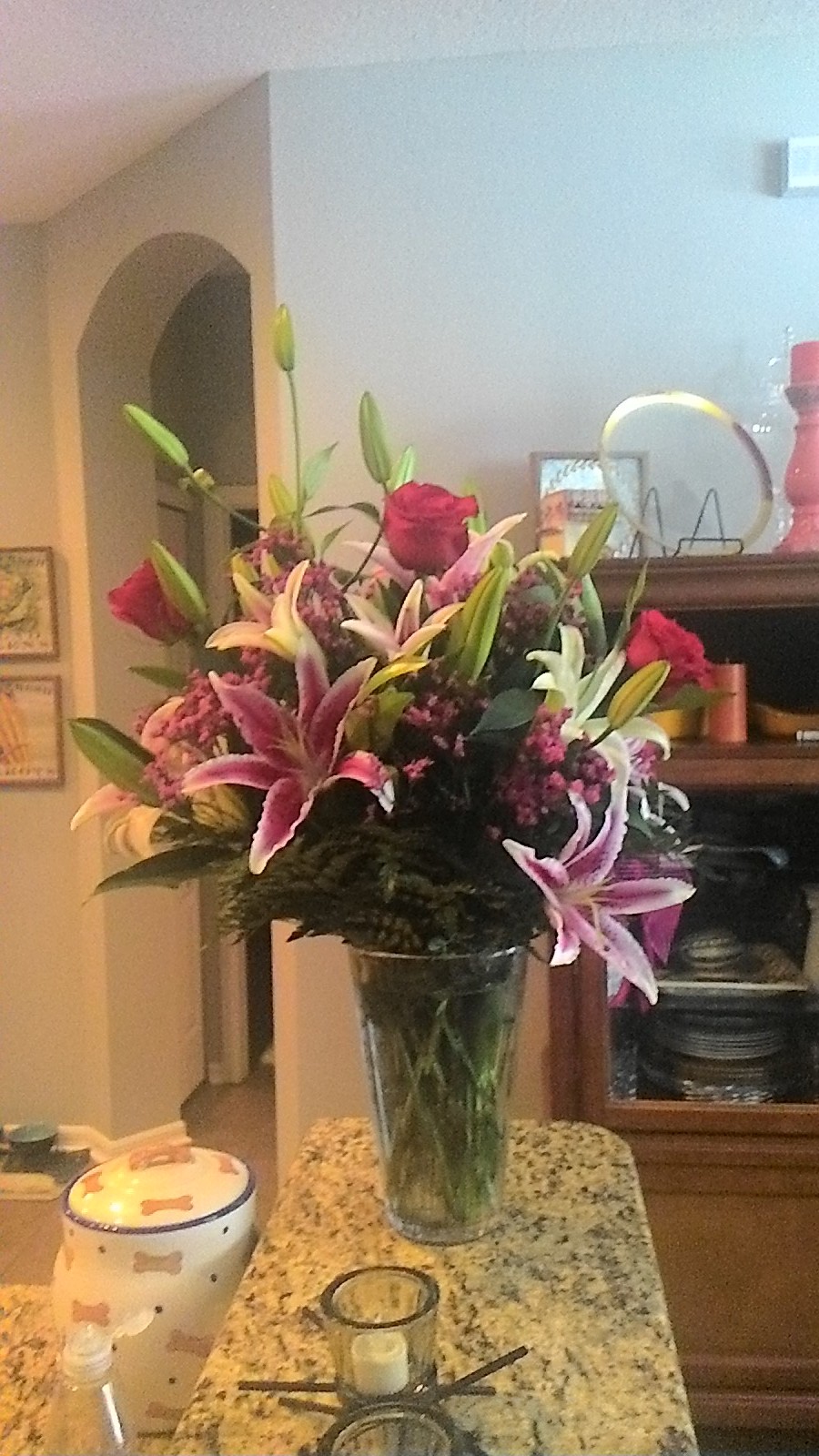 Amazingly gorgeous birthday flowers from my incredible Daddy, @celticknot65. They