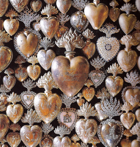 leforetenchante:Sacred Hearts….