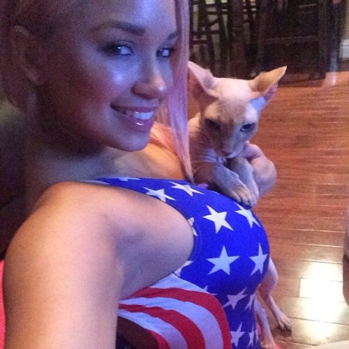 thicksnoww:  jjessicakyliee:  Merica 🔴⚪️🔵🍑 adult photos