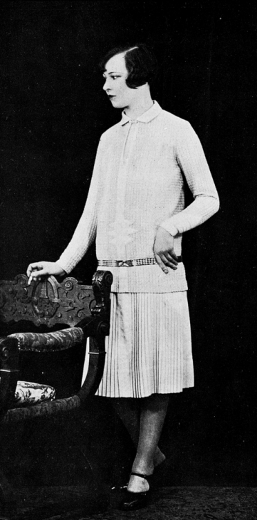 Sports dress by Francis &amp; Fernand, Les Modes January 1928. Photo by L. Roosen.