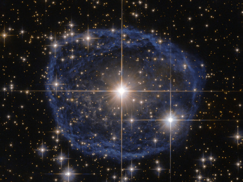 spaceexp:Hubble’s Blue Bubble in Carina via reddit