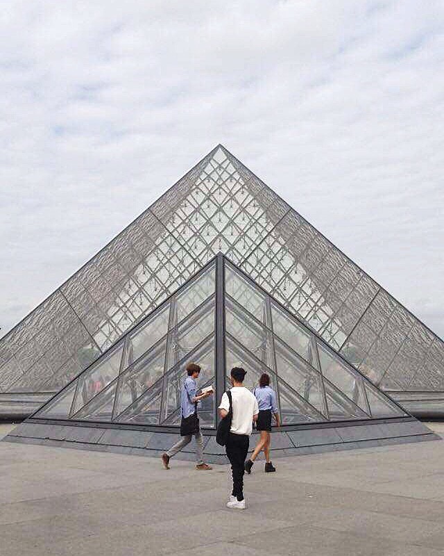 oportunitas:  Paris, France