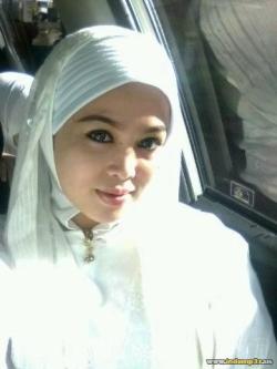 livingxyz:  jilbab series